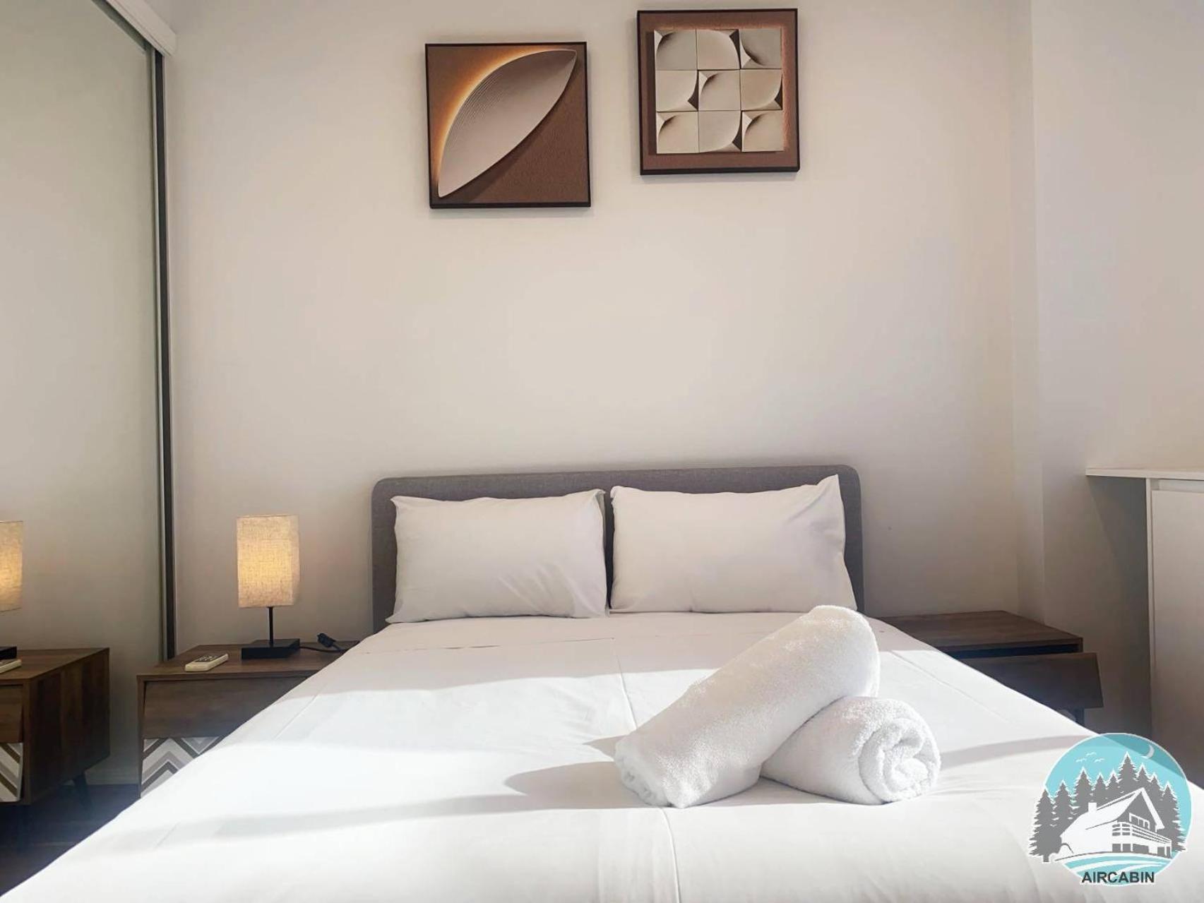 Apartment Waterfront Views Modern 3-bed Apt In Rhodes