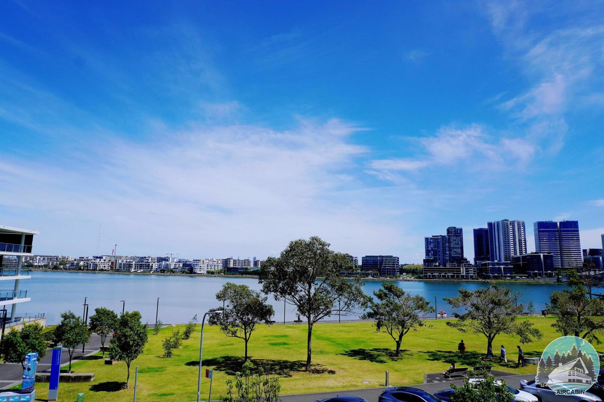 Apartment Waterfront Views Modern 3-bed Apt In Rhodes